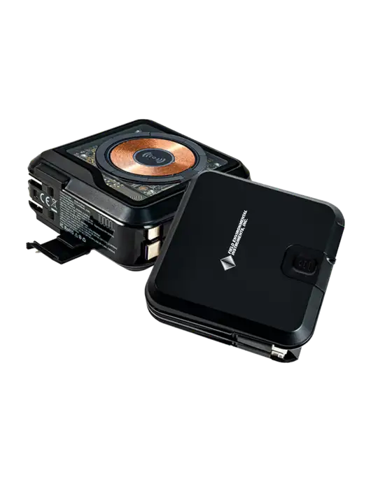 10,000 mAh MagSafe Powerhouse Bank w/Built-in Cables & Wall Plug    w/Field Environmental Logo